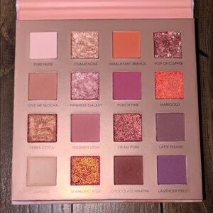 Focallure Eyeshadow Palette with Champagne, Orange, and Lavender Shades
